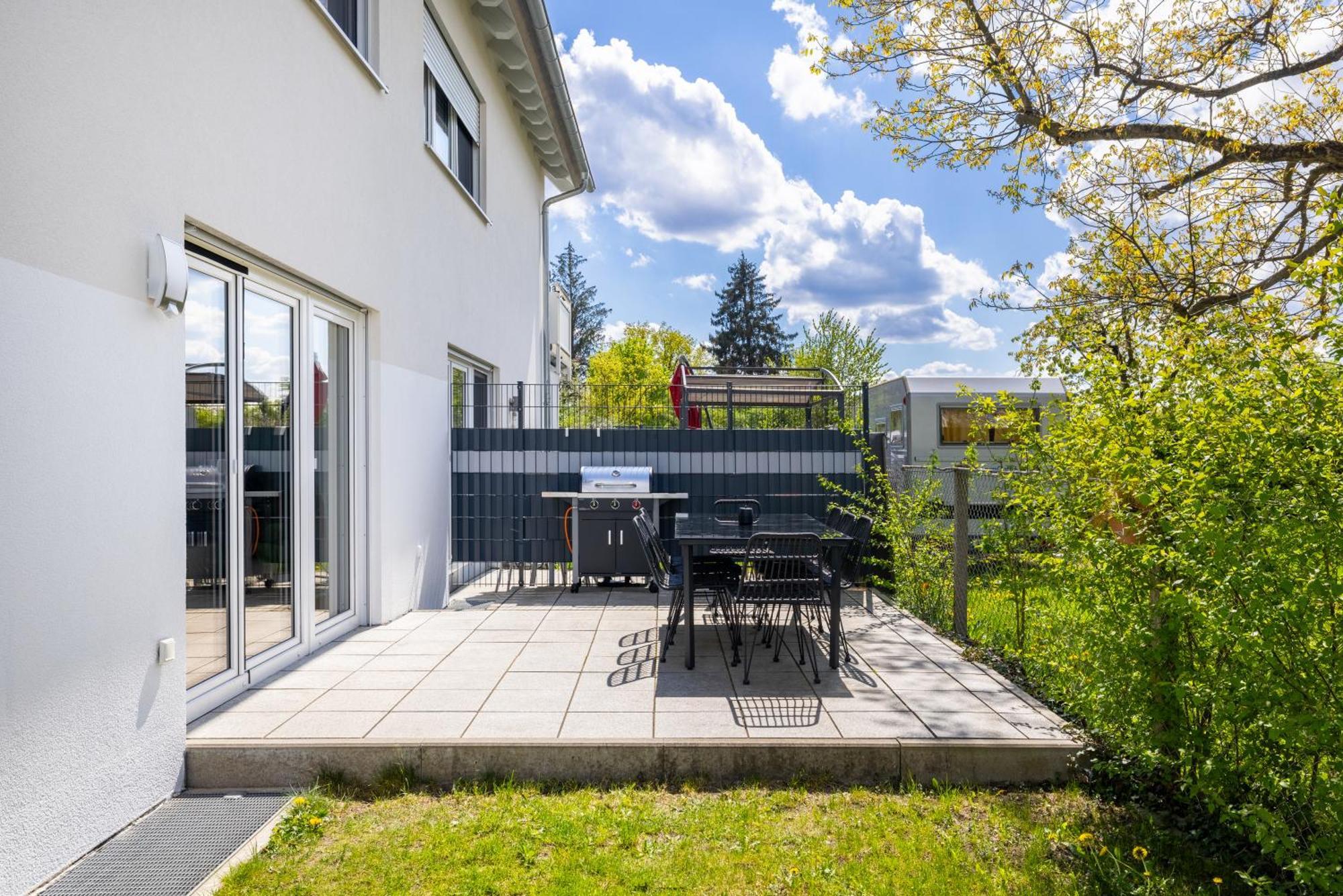 Holiday home Wohnglueck Frisches & Gemuetliches Design Mit Bbq, Garten & Arbeitsplatz